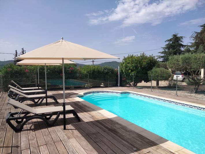 Gîte pour 4 personnes, avec jardin ainsi que piscine et terrasse à Le Val - 3