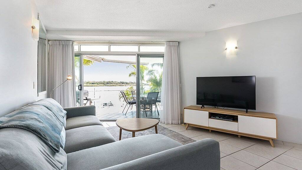 Ganze Wohnung, Beste Position entlang Gympie Tce, Nordlage in Noosaville, Noosa