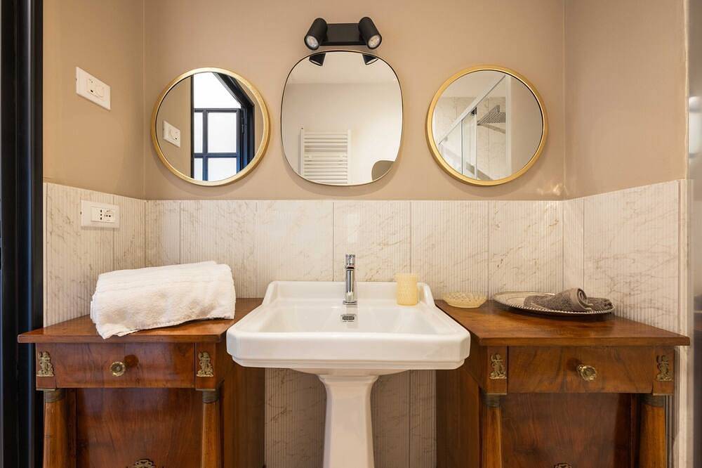Suite-Deluxe-Eigenes Badezimmer-Stadtblick-Camera 2 in Bologna, Bologna Provinz