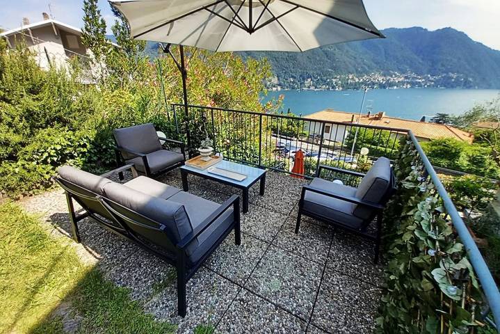 Ferienwohnung für 4 Personen, mit Garten und Seeblick