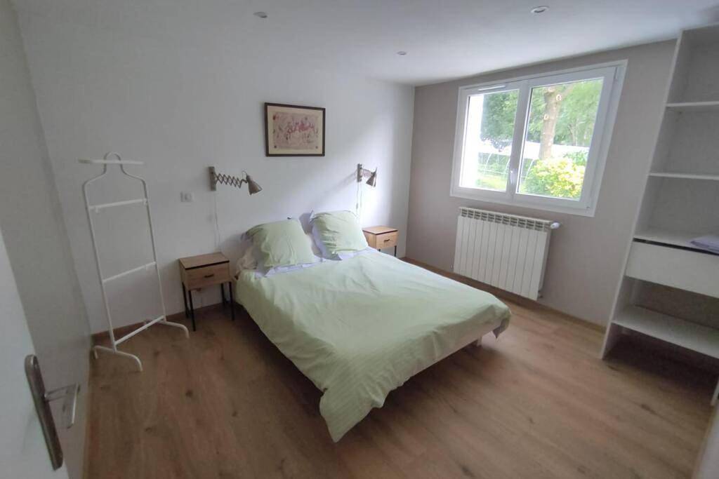 Appartement entier, Two-Bedroom Apartment in Mauléon-Licharre, Région d'Oloron-Sainte-Marie