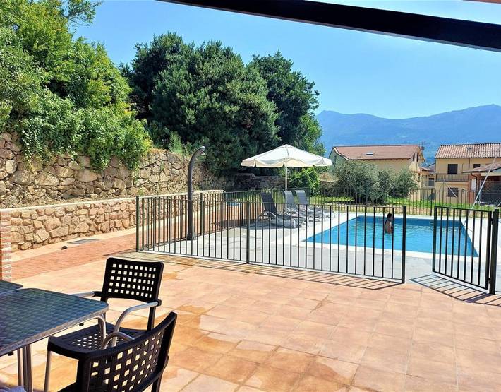 Casa rural para 9 personas, con Balcón además de Jardín y Sauna en Guisando