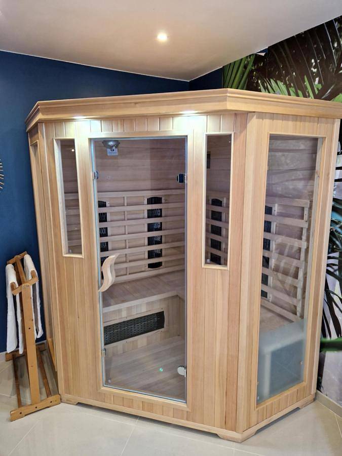 Appartement entier, Suite Tropicale avec jacuzzi Yaospa60 in Laigneville, Oise