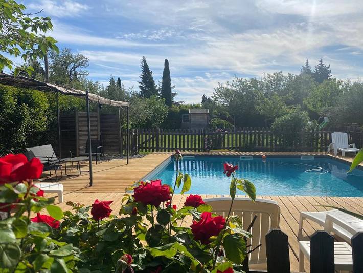 Location de vacances pour 2 personnes, avec jardin et piscine à Sarrians - 2