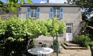 Gîte pour 9 personnes, avec jardin à Saint-Sulpice-les-Feuilles