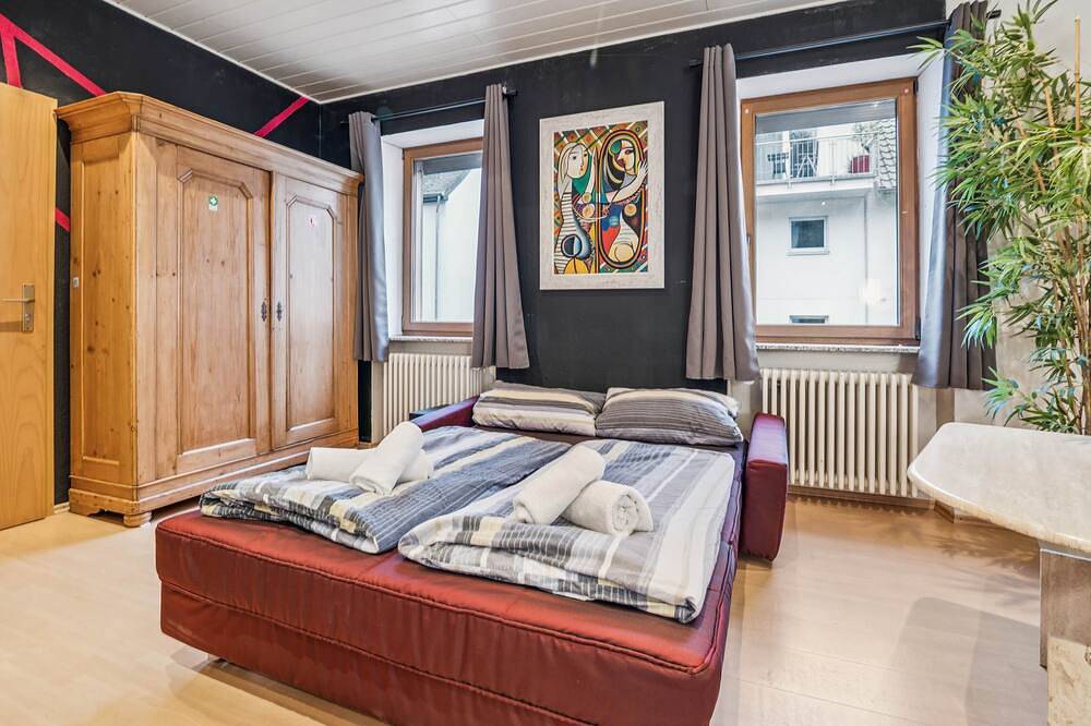 Ganze Wohnung, 10 Min Altstadt | Kino! Küche! Wallbox! Eg in Trier (Stadt), Trier