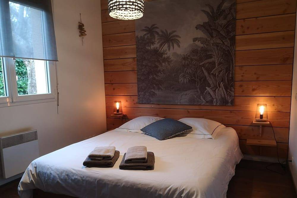 A ras del suelo Casa Con Piscina Climatizada, Cerca De Playa Y Golf. in Saint-Vincent-de-Tyrosse, Region de Dax