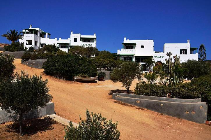 Gîte pour 2 personnes, avec Balcon et Terrasse ainsi que Jardin et Vue dans Koufonisia - 2