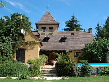 Cottage pour 10 personnes, avec piscine et jardin à Bouzic