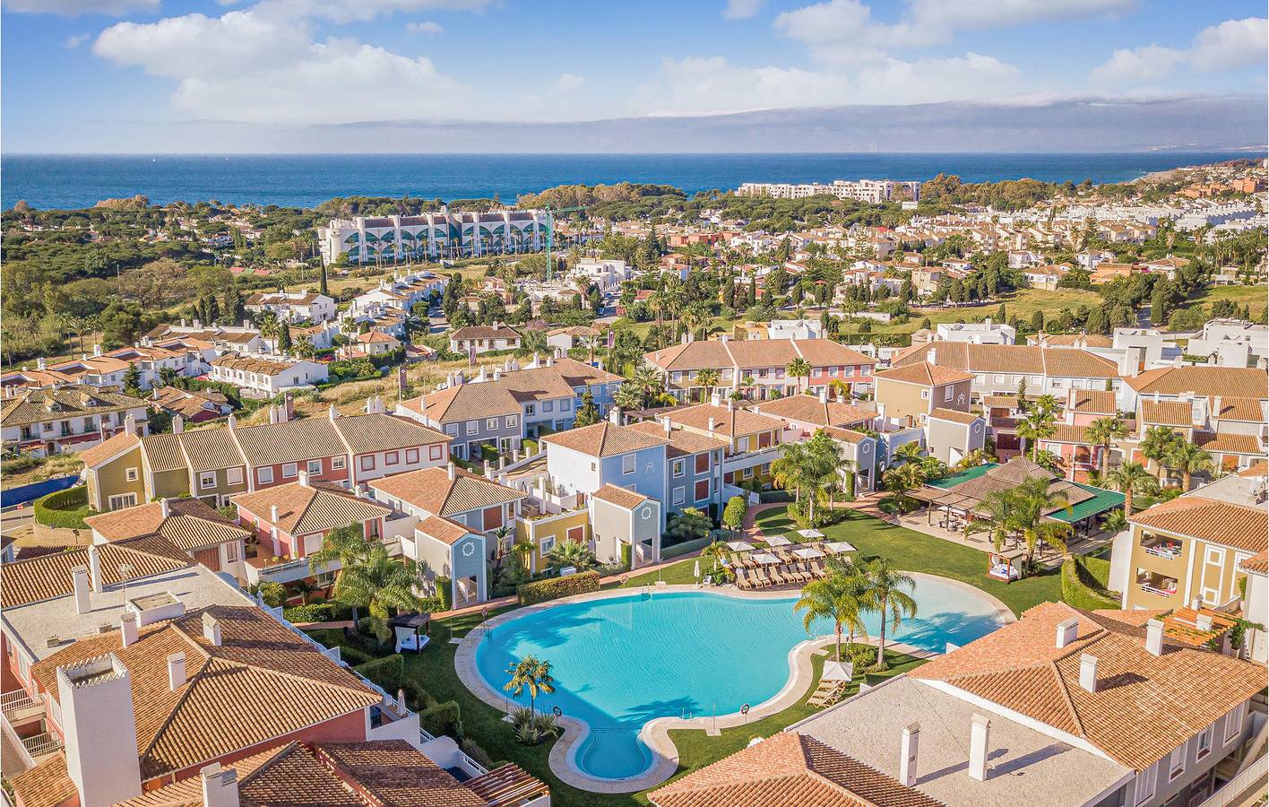 Appartement de vacances entier, Appartement en terrasse avec piscine et parking in Vista Azur, Estepona