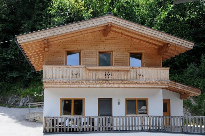 Ferienhaus für 8 Personen, mit Garten und Ausblick sowie Balkon, kinderfreundlich - 1