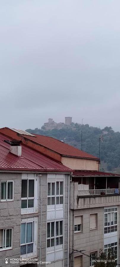 Gîte pour 6 personnes, avec balcon et vue à Verín