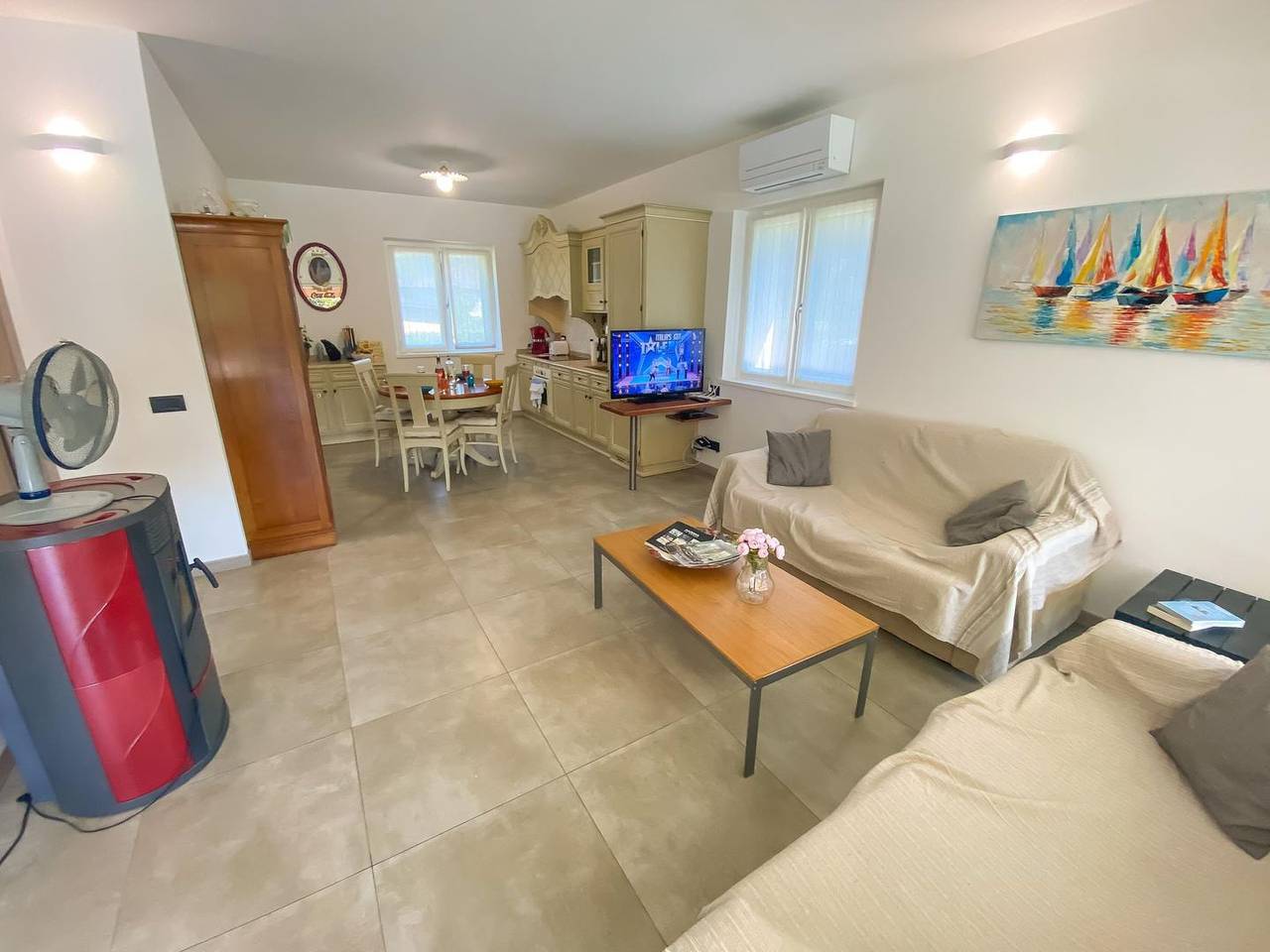 Paradise Boschetto Beach Bungalow with Pool in La La Punta (Sorico), Comune di Sorico