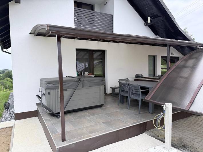 Location de vacances pour 5 personnes, avec Balcon et Jacuzzi ainsi que Terrasse et Jardin dans Ormož - 4