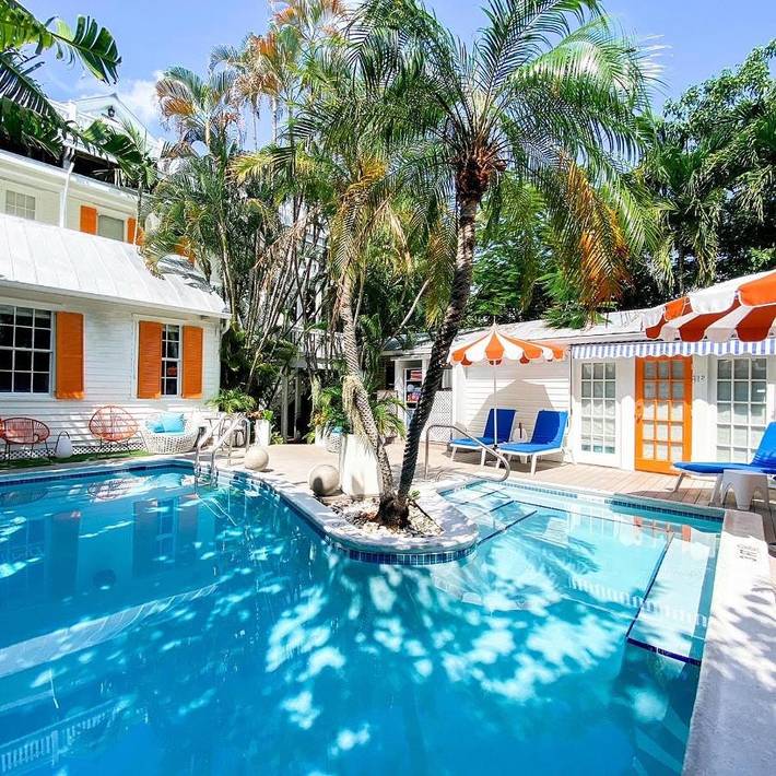 Alojamiento y desayuno para 2 personas, con terraza además de jardín y piscina en Florida