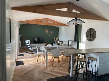 Gîte pour 6 personnes, avec jardin à La Brède