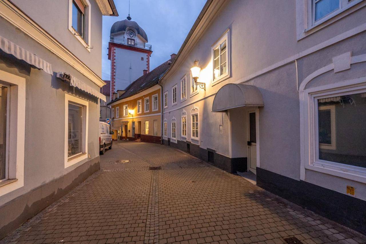 Ganze Wohnung, Quiet Studio - 2 Single Beds - Central - Netflix in Leoben, Lavanttaler Alpen