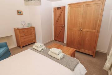 Cottage for 4 People in Solva, Pembrokeshire, Photo 3