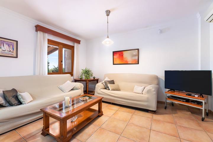Villa 'Can Mirló' mit Bergblick, Pool und Wlan in Marratxí, Mallorca Westen