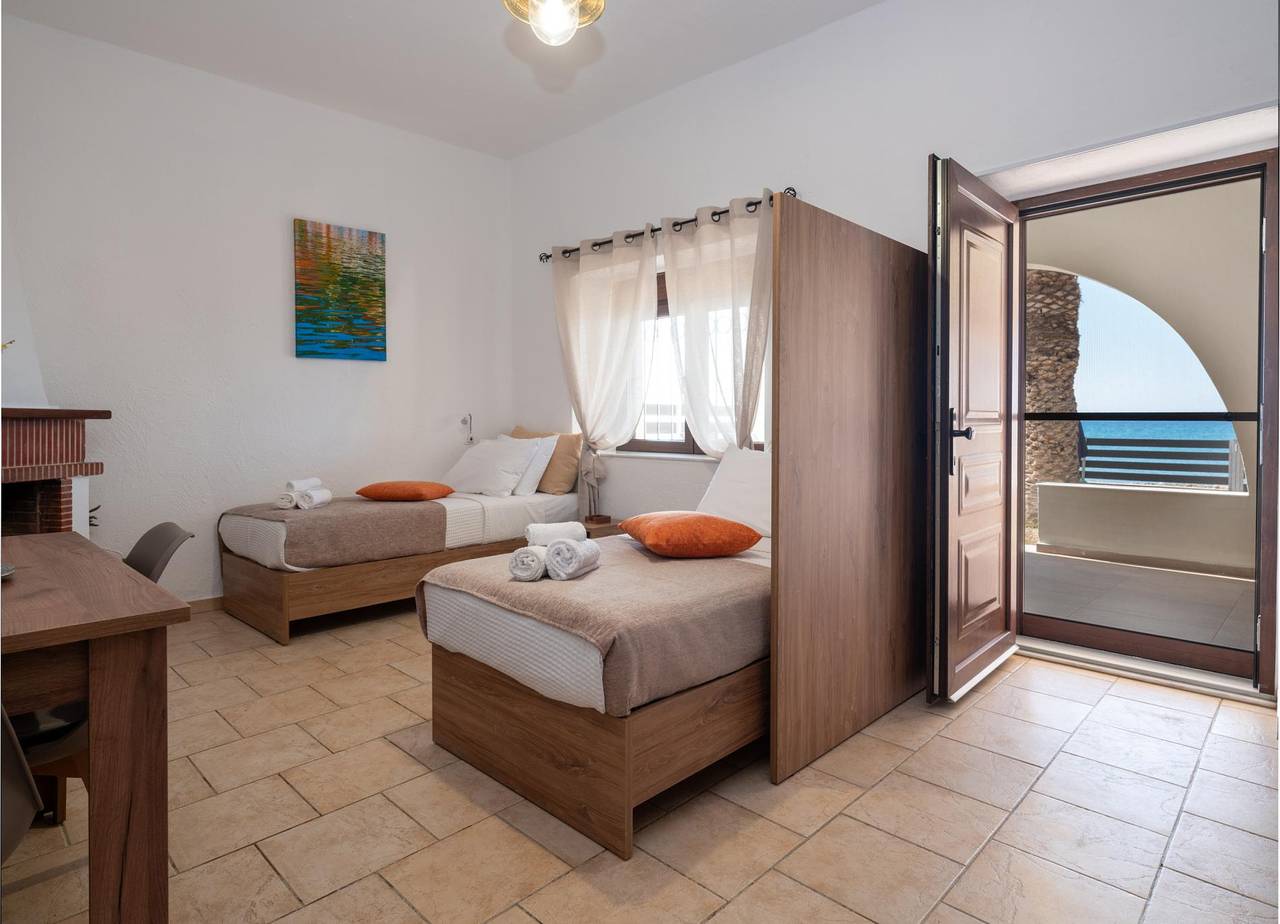 Ganze Wohnung, Ferienwohnung für 4 Personen mit Garten in Keratokampos, Iraklio-Heraklion und Umgebung