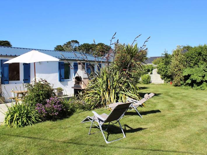 Location de vacances pour 6 personnes, avec jardin à Landunvez