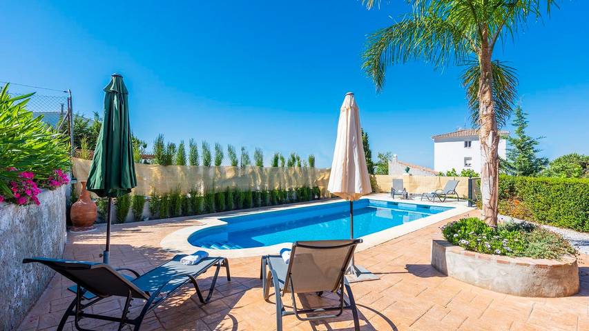 Casa rural para 14 personas, con balcón/terraza en Canillas de Aceituno - 2