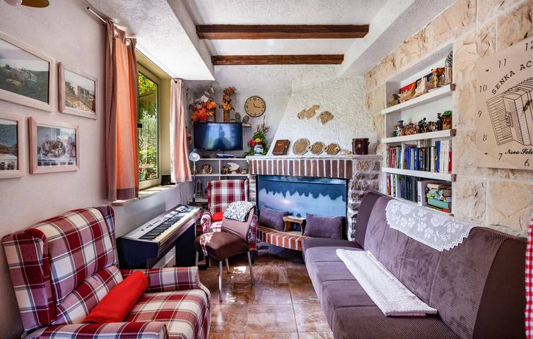 Apartment am Meer mit WLAN, Küche und Parkplatz – 400 m bis zur Küste in Brac