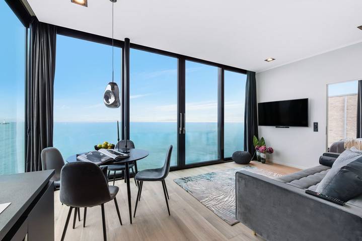 Ganze Wohnung, Bieker: Exklusive Ostsee-Ferienwohnung mit freiem Meerblick direkt am Strand in Olpenitz, Kappeln