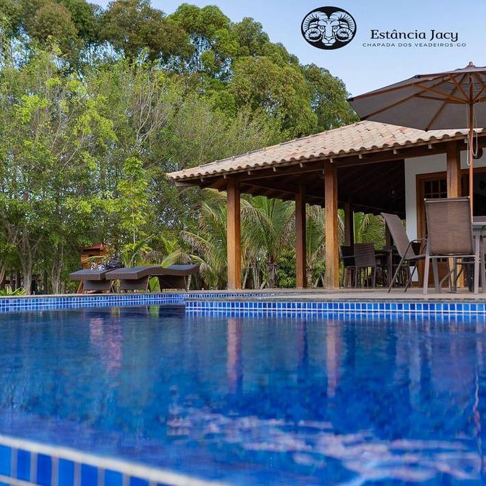 Casas e apartamentos de temporada para 2 pessoas, com vista e piscina e ainda jardim em Alto Paraíso de Goiás