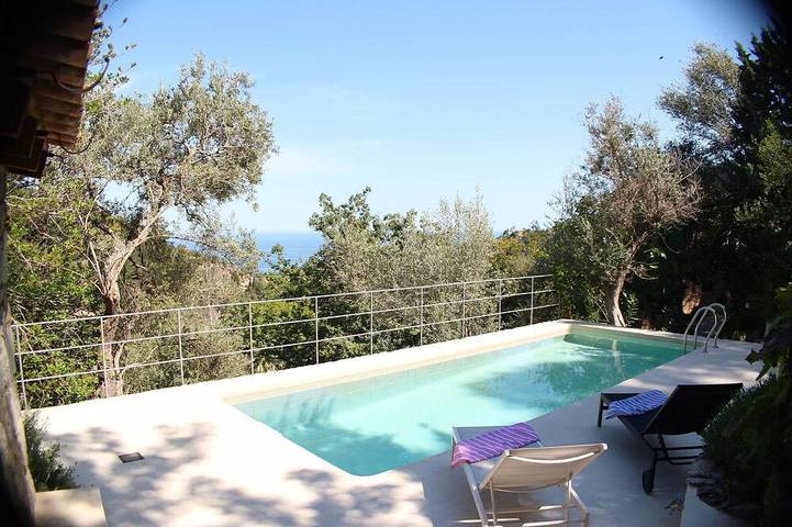 Villa for 8 people, with garden and balcony - 1