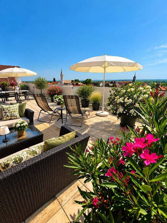 BnB für 2 Personen, mit Terrasse und Seeblick sowie Ausblick in Mörbisch am See
