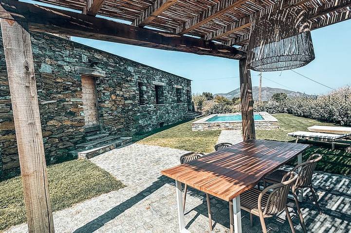 Location de vacances pour 4 personnes, avec piscine à Murato