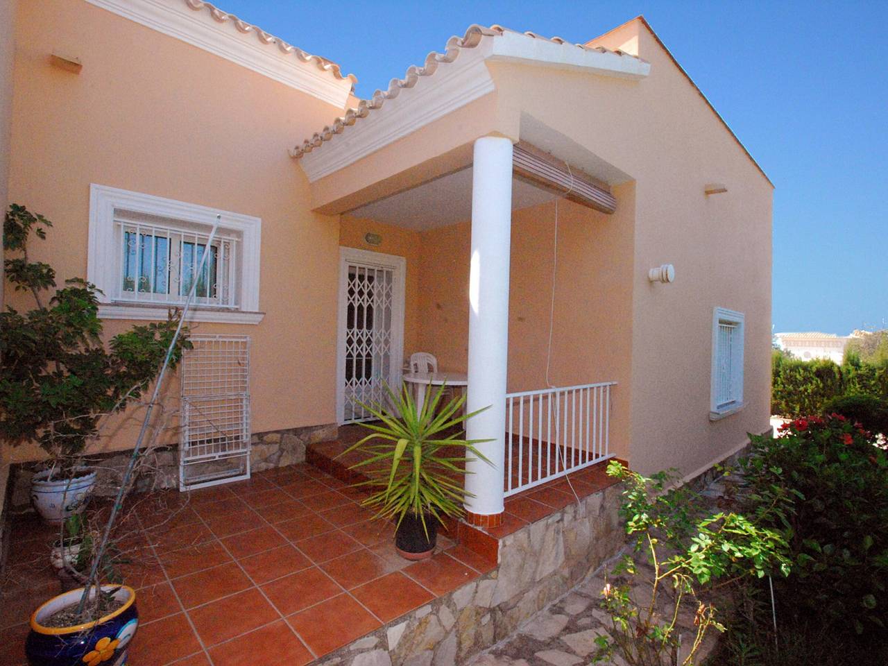 Villa en Denia para 6 personas con piscina privada, jardín, cerca del mar y centro. in Monte Pego, Dénia