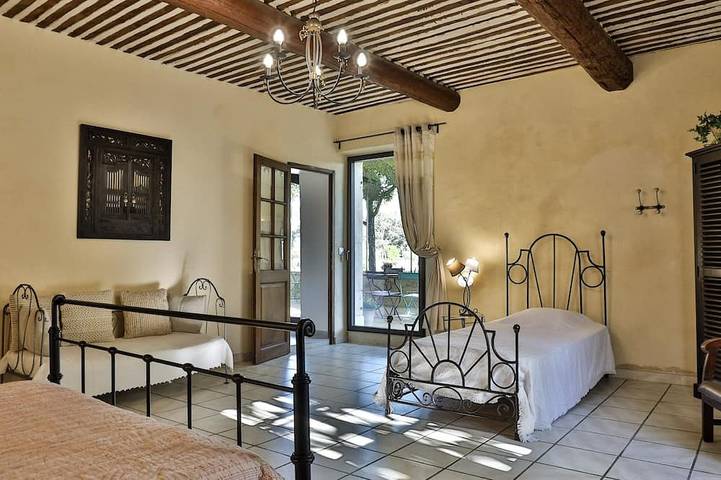 Location de vacances pour 8 personnes, avec jardin à Cheval-Blanc - 3