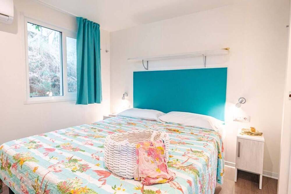 Camping Village Rosselba Le Palme Mobilehome Comfort for 4 persons in Magazzini, Portoferraio
