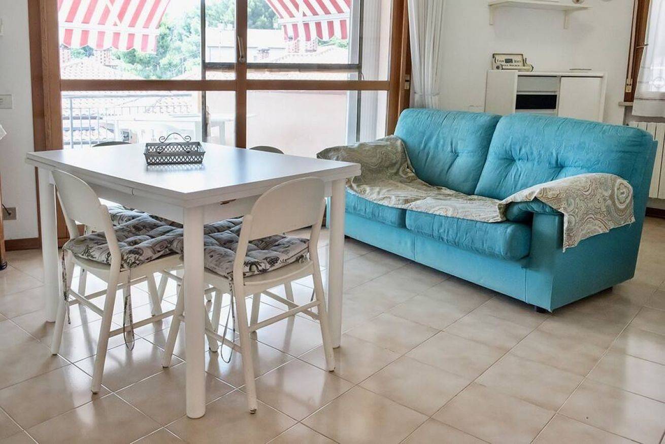 Entire apartment, S273 - Sirolo, comfortable three-room apartment with air conditioning in Sirolo, Riviera del Conero
