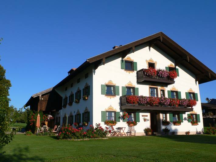 Pension für 4 Personen, mit Balkon und Terrasse sowie Garten in Siegsdorf