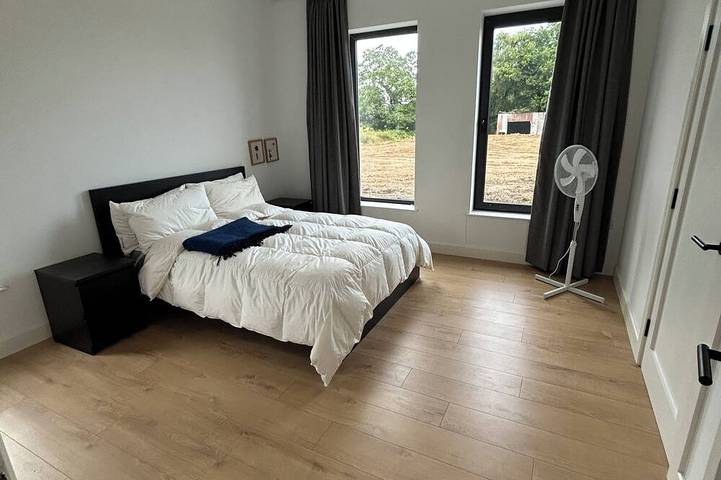 Modern Rural Ireland Retreat – Spacious & Peaceful Countryside Escape. in Lough Neagh
