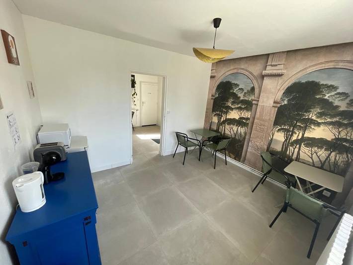 Location de vacances pour 2 personnes, avec terrasse et jardin à Port-des-Barques - 2