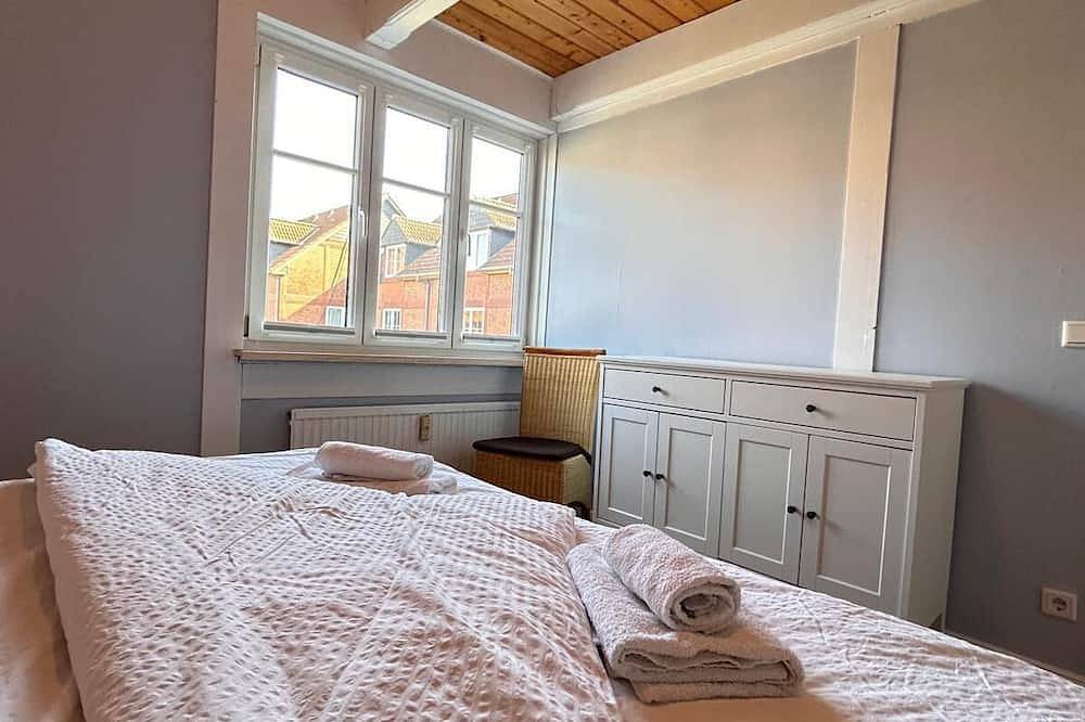 Ganze Wohnung, Ferienwohnung 'Seehund' – komfortabel und zentral in Pellworm, Nordfriesische Inseln