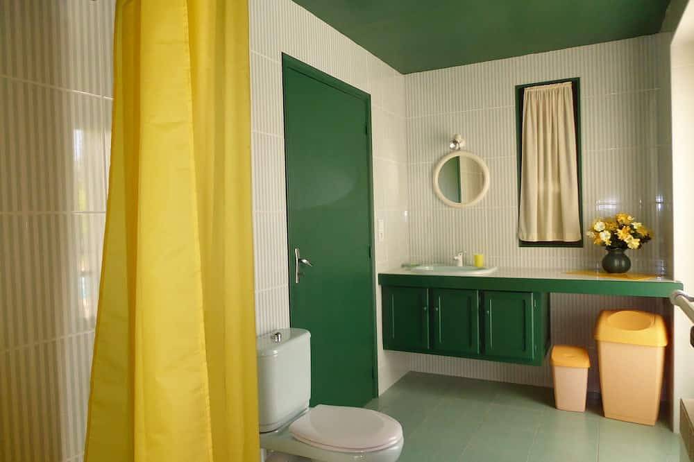 Maisonnette en pierre avec piscine  privée in Proissans, Périgord Noir