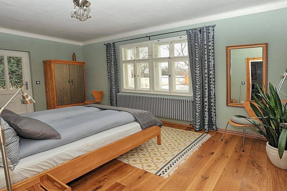 Ganze Wohnung, Wohlfühlen im Denkmal - komfortable und romantische Gästewohnung im Winzerhaus in Radebeul, Meißen Region