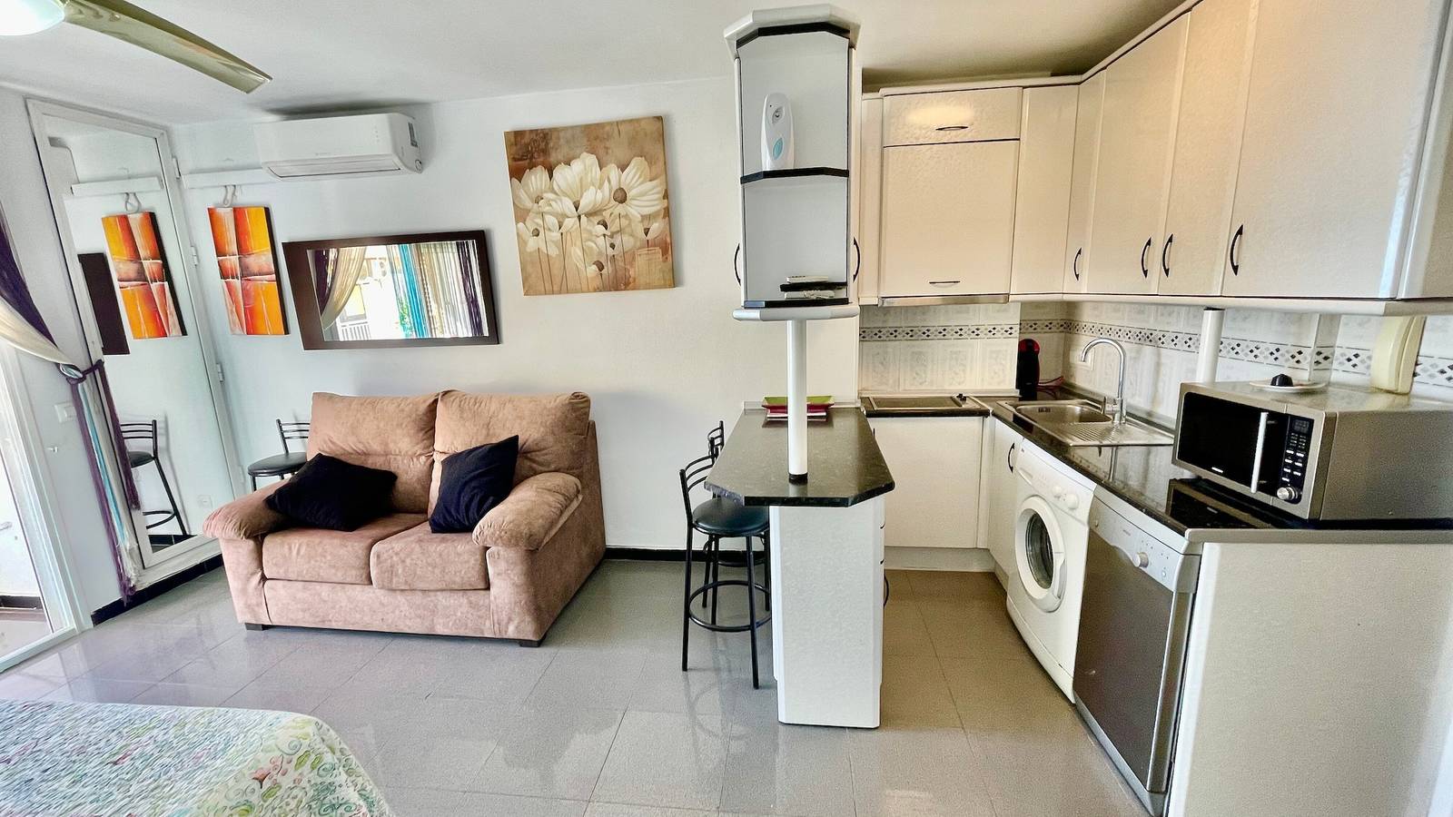Bulto Carihuela direct aan het strand met zeezicht & balkon, foto 6