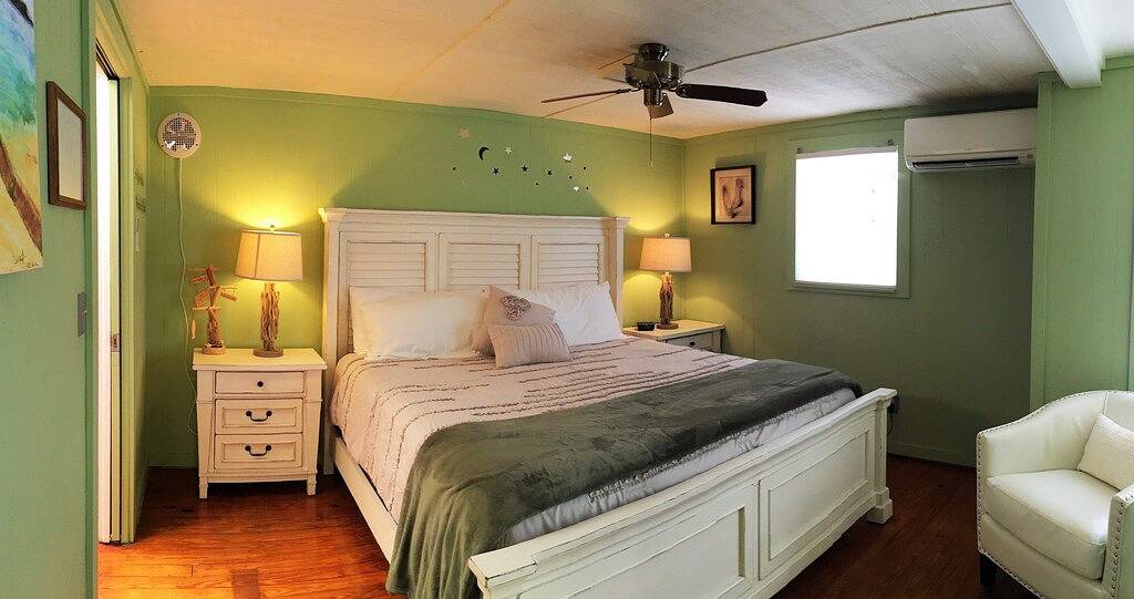 Brandneue Renovierung Sea Breeze Cottage mit eigenem Dock, Zugang zur Bimini Bay in Anna Maria (FL), Anna Maria Island