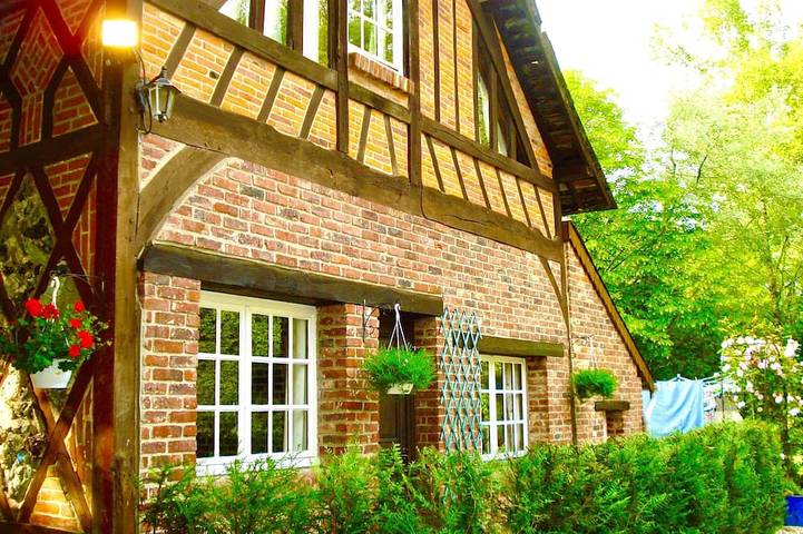 Gîte pour 6 personnes, avec jardin et piscine