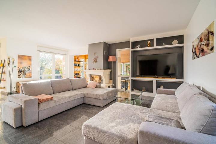 Location de vacances pour 6 personnes, avec jardin ainsi que piscine et vue à La Vancelle