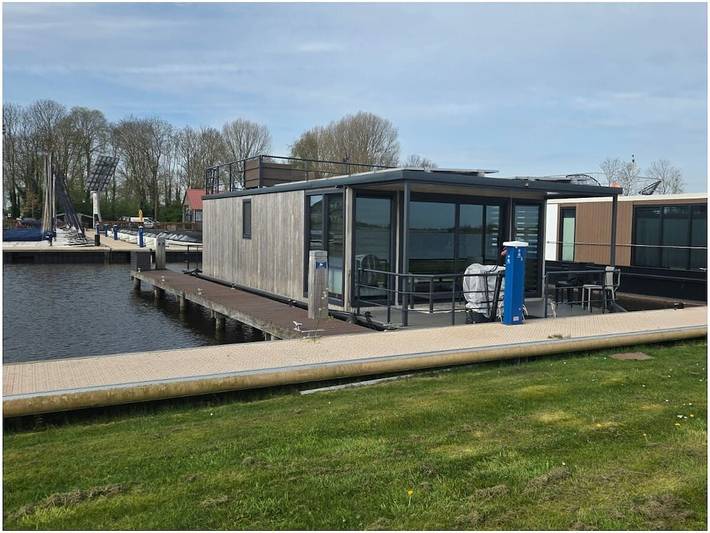 ||----------Hausboot-Ruhe------|| in Friesland