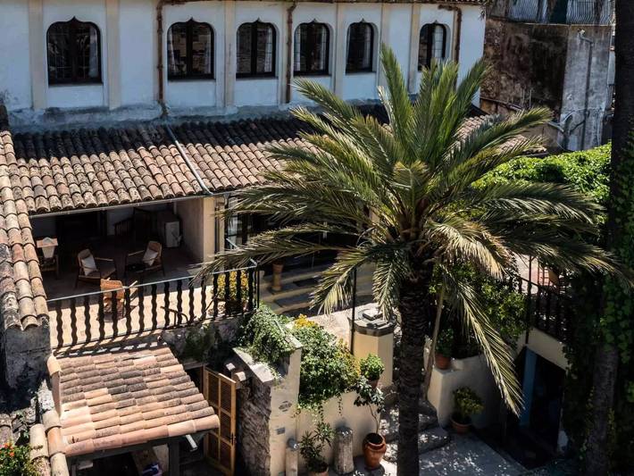 21 personas in Sineu, Interior de Mallorca