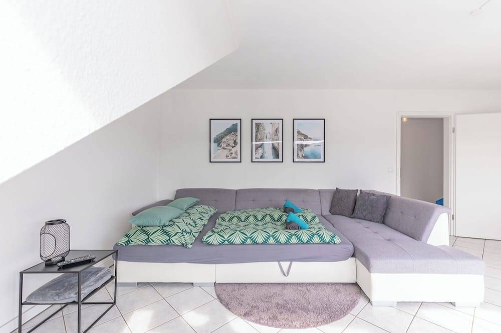 Ganze Wohnung, Fewo Gladbeck Große 2 Zimmerwohnung mit Balkon nahe Moviepark & Arena Aufschalke in Gladbeck, Kreis Recklinghausen