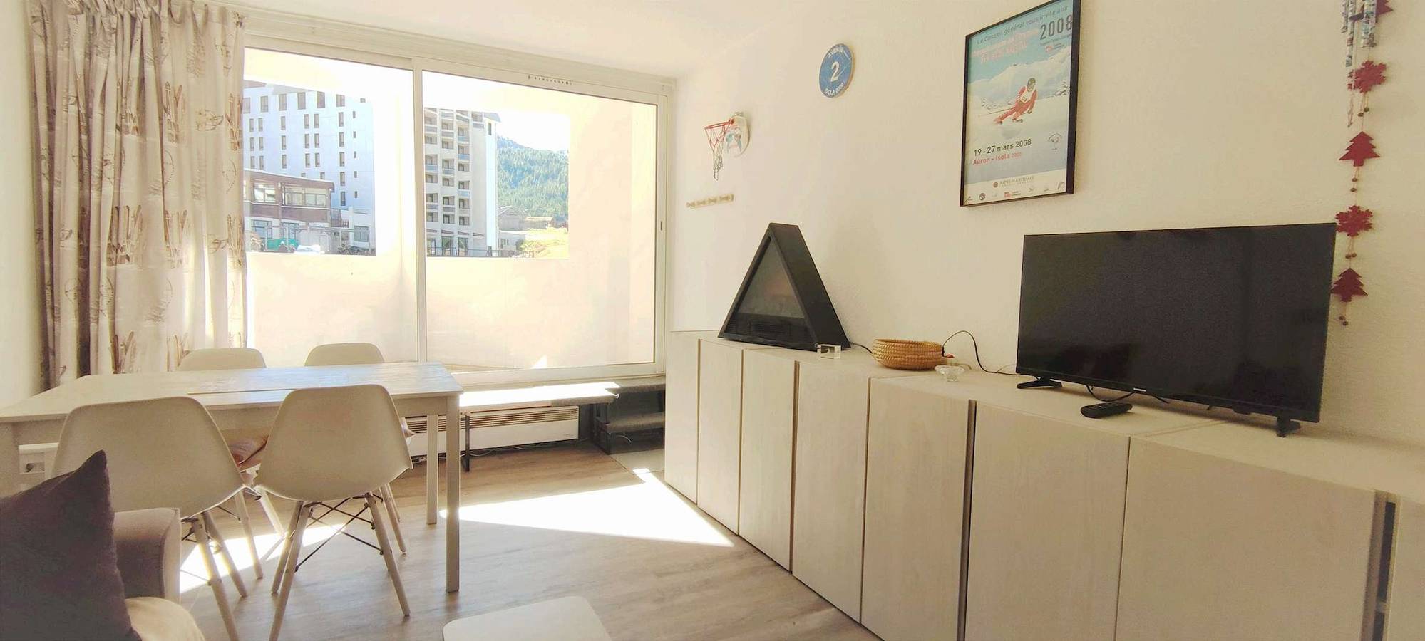 Geheel vakantieappartement, Studio in the heart of the Front de Neige in Isola 2000, Isola